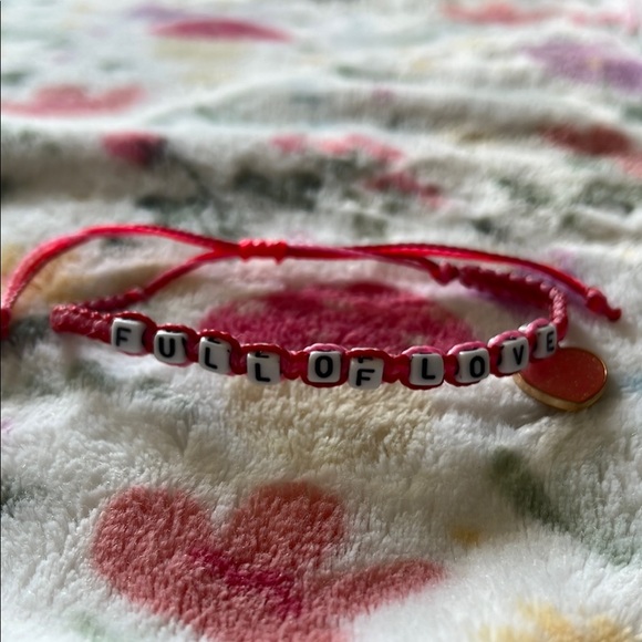 Red 'Full of Love' Bracelet - Picture 1 of 1